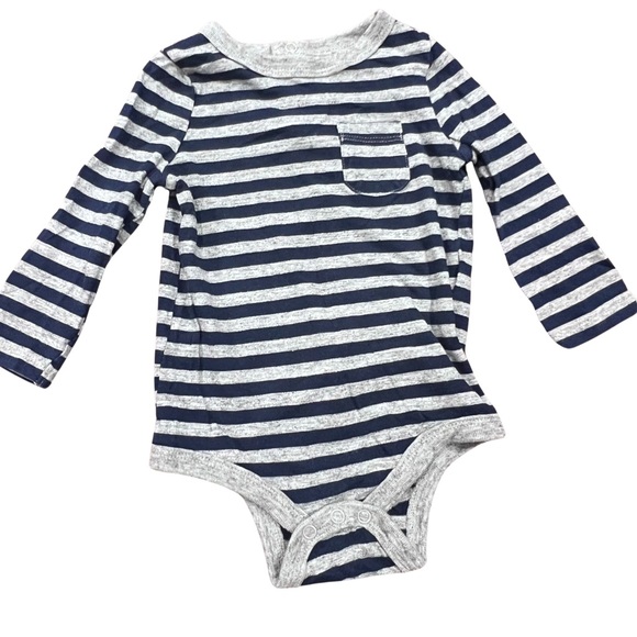 Onesies sets size 9 - 12months - Picture 6 of 8